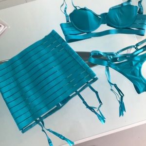 3 piece lingerie brand is oh la la Cheri sz Small